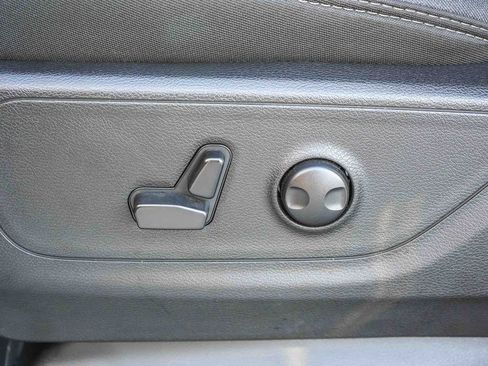 Certified 2025 RAM 1500 Big Horn image 21