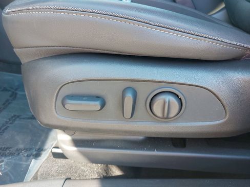Used 2023 Buick Encore GX Preferred w/ Cold Weather Comfort Package FWD image 31