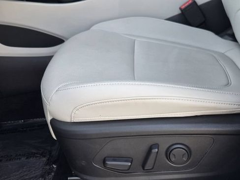 Certified 2023 Hyundai Tucson SEL w/ Convenience Package FWD image 17