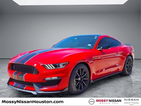 Used 2016 Ford Mustang Shelby GT350 w/ Technology Package RWD image 4