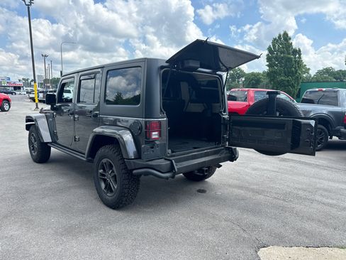Used 2018 Jeep Wrangler Unlimited Sport AWD/4WD image 17