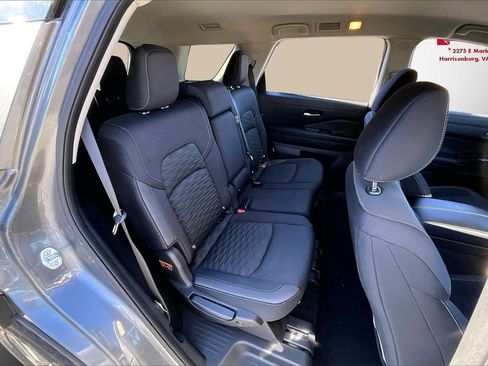 Certified 2022 Nissan Pathfinder SV image 24