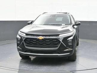 New 2026 Chevrolet Trax LT w/ LT Convenience Package FWD video 2