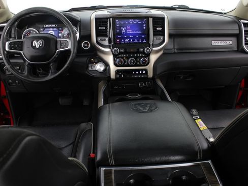 Used 2019 RAM 1500 Laramie AWD/4WD image 10
