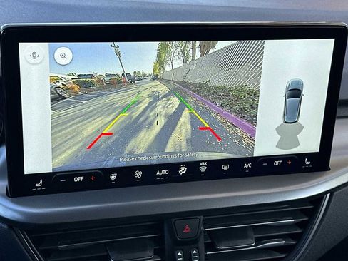 New 2025 Ford Escape SE image 44