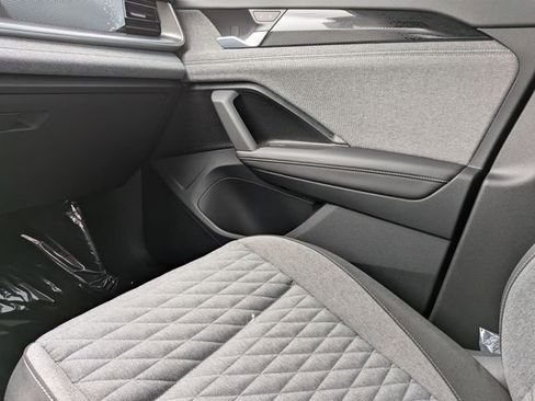 New 2026 Volkswagen Tiguan S FWD image 17