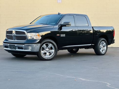 Used 2017 RAM 1500 Big Horn AWD/4WD image 3