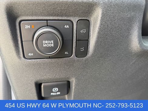 Used 2025 Ford Expedition Active AWD/4WD image 21