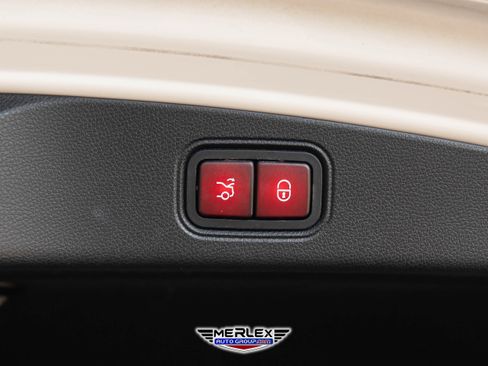 Used 2018 Mercedes-Benz E 400 4MATIC Coupe w/ Premium 3 Package image 44