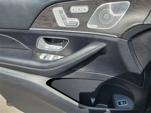 Used 2024 Mercedes-Benz GLS 450 4MATIC image 20