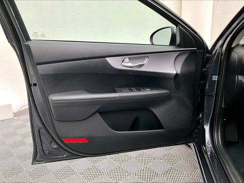 Used 2024 Kia Forte LXS w/ LXS Technology Package FWD image 24