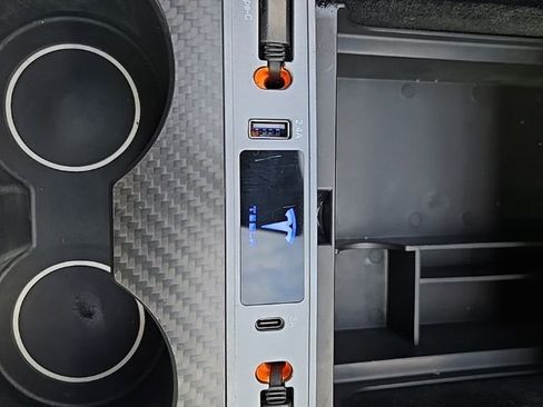 Used 2021 Tesla Model Y Long Range image 21