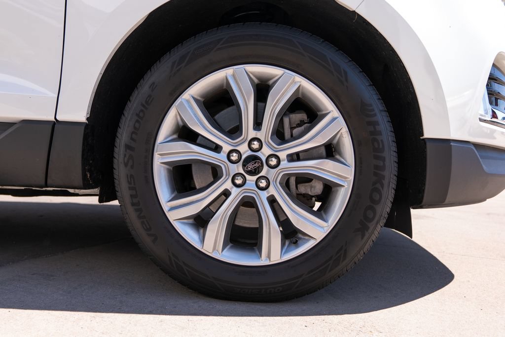Used 2024 Ford Edge Titanium AWD/4WD image 11