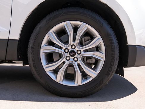 Used 2024 Ford Edge Titanium AWD/4WD image 11