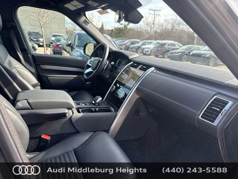 Used 2023 Land Rover Discovery S R-Dynamic image 11