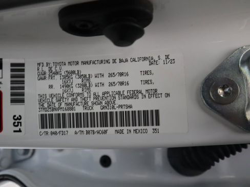 Used 2023 Toyota Tacoma TRD Sport image 36