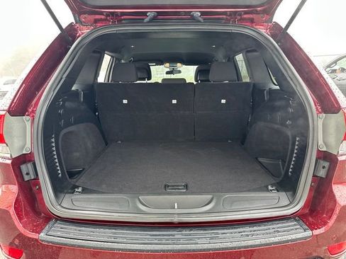 Used 2019 Jeep Grand Cherokee Laredo AWD/4WD image 15