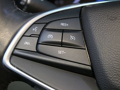 Used 2017 Cadillac XT5 Luxury w/ Driver Awareness Package FWD image 22
