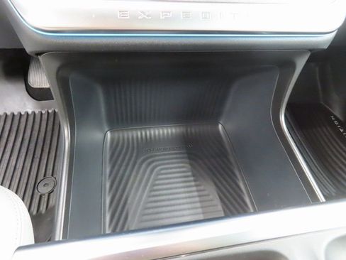 Used 2025 Ford Expedition Max Platinum w/ Platinum Ultimate Package image 57