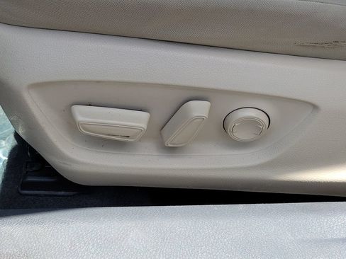 Used 2018 Toyota Camry LE FWD image 17