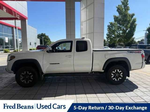 Used 2020 Toyota Tacoma TRD Off-Road w/ TRD Premium Off Road Package AWD/4WD image 18