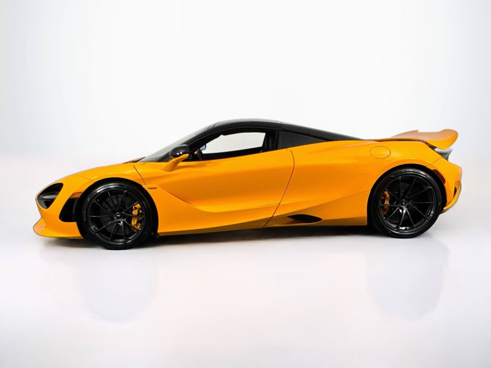 Used 2025 McLaren 750S RWD image 8