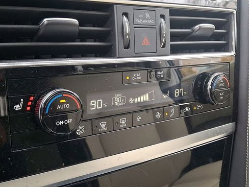 Certified 2024 INFINITI QX80 Premium Select w/ All-Season Package image 18