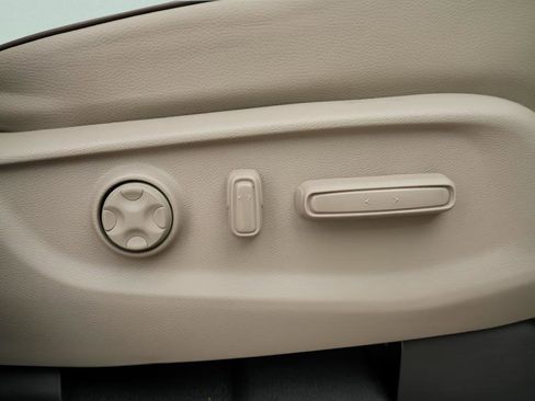 Used 2023 Honda Odyssey Elite image 16