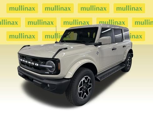 New 2026 Ford Bronco Outer Banks image 13