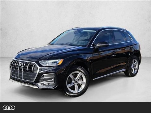 Used 2023 Audi Q5 Premium w/ Convenience Package image 1