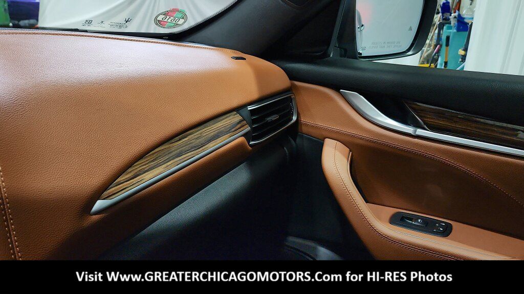 Used 2018 Maserati Levante AWD/4WD image 37