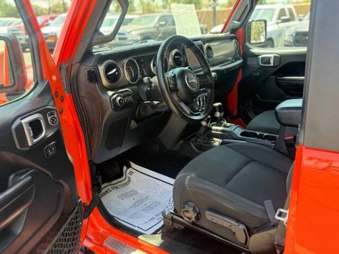 Used 2020 Jeep Wrangler Sport AWD/4WD image 12