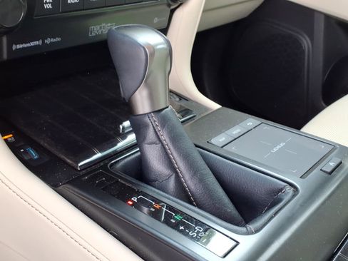 Used 2023 Lexus GX 460 Premium AWD/4WD image 15