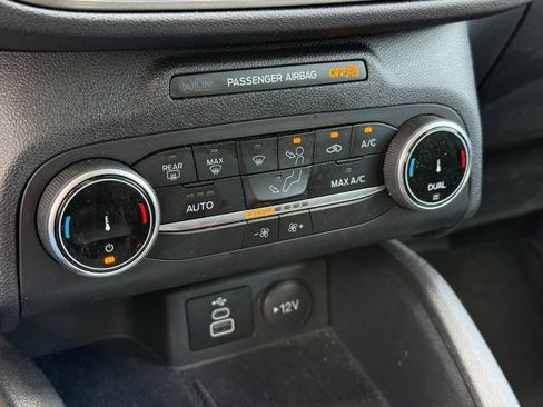Used 2025 Ford Escape Active AWD/4WD image 28