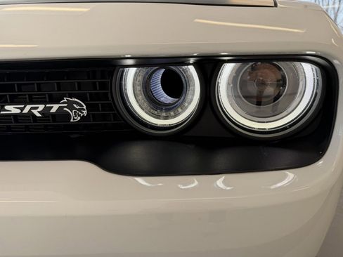 Used 2018 Dodge Challenger SRT Hellcat image 48