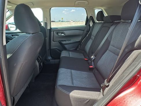 Used 2025 Nissan Rogue SV AWD/4WD image 31
