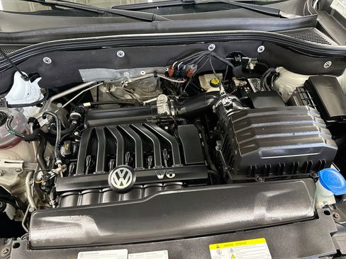 Used 2023 Volkswagen Atlas Cross Sport SE w/ Panoramic Sunroof Package FWD image 36