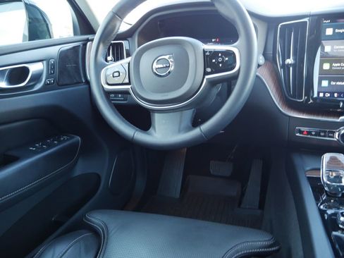 Used 2023 Volvo XC60 T8 Ultimate w/ Climate Package image 38
