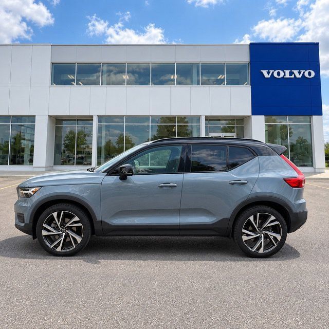 Used 2021 Volvo XC40 T5 R-Design w/ Advanced Package AWD/4WD image 6