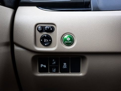 Used 2022 Honda Pilot Elite image 27