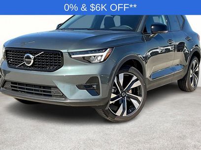 New 2026 Volvo XC40 B4 Plus w/ Protection Package Premier