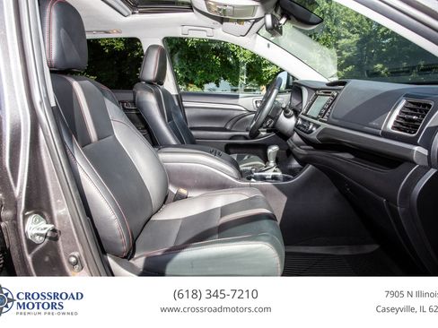 Used 2019 Toyota Highlander SE AWD/4WD image 35