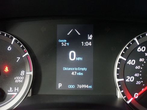 Certified 2021 Toyota Highlander L image 16