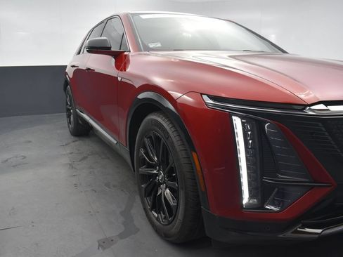 Certified 2024 Cadillac Lyriq Sport w/ Nappa Leather Package AWD/4WD image 37