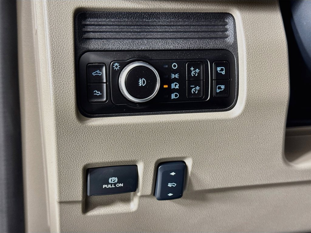 Used 2026 Ford F450 Platinum w/ Platinum Plus Package AWD/4WD image 20