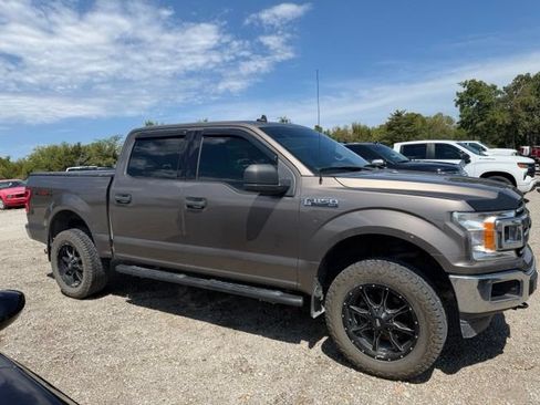 Used 2019 Ford F150 XLT AWD/4WD image 5