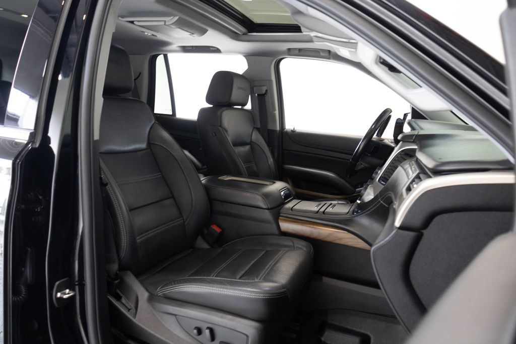 Used 2020 GMC Yukon Denali w/ Denali Ultimate Package AWD/4WD image 25