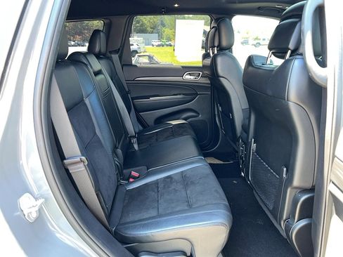 Used 2019 Jeep Grand Cherokee Altitude RWD image 25