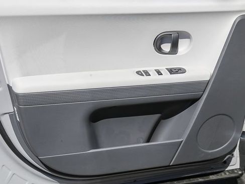 New 2026 Hyundai Ioniq 5 SEL RWD image 23