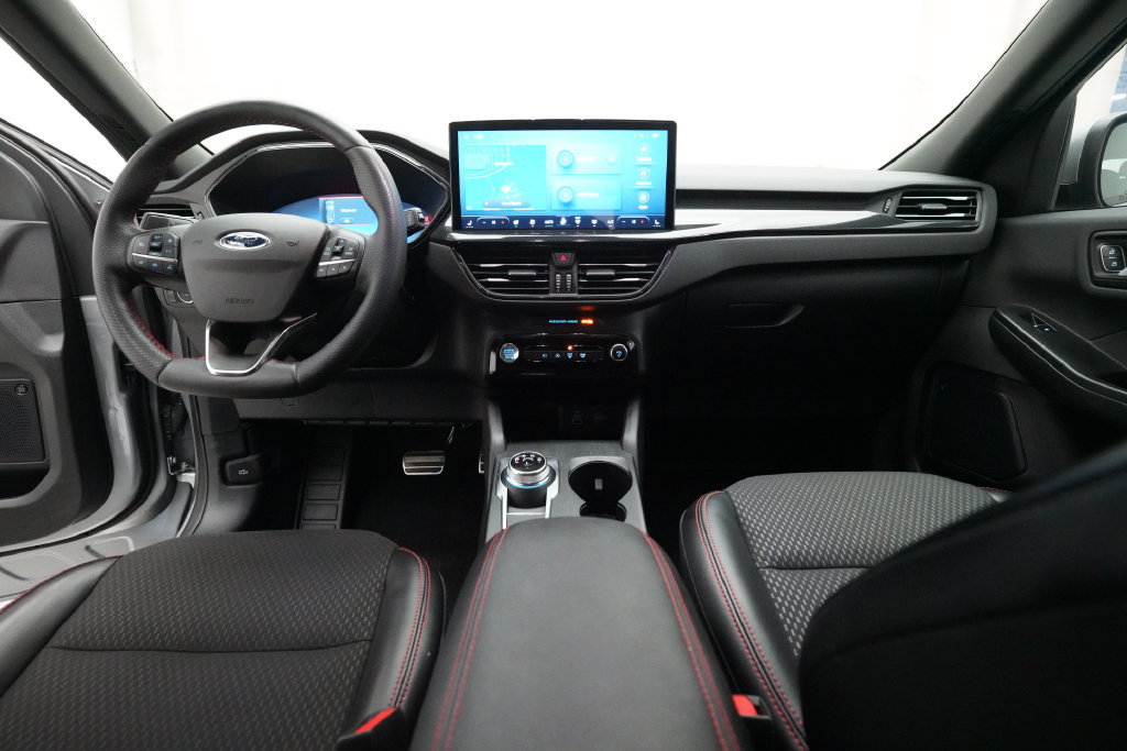 Used 2024 Ford Escape ST-Line Select w/ Tech Pack #2 AWD/4WD image 5
